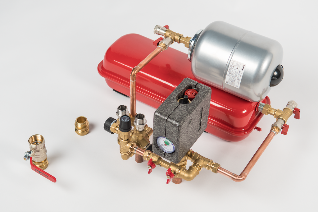 Thermia Calibra/Atlas paigalduskomplekt. Paisupaagid 12l küttele ja 5l tarbevesi, kaitseklapid, õhutus, manomeeter, täide, termosegisti